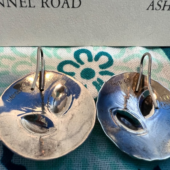 Stuart Nye Silver Pine Cone French Wire Earrings - Picture 3 of 8